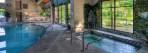 indoor pool and hot tub at Willow Brook Lodge in Pigeon Forge Tn