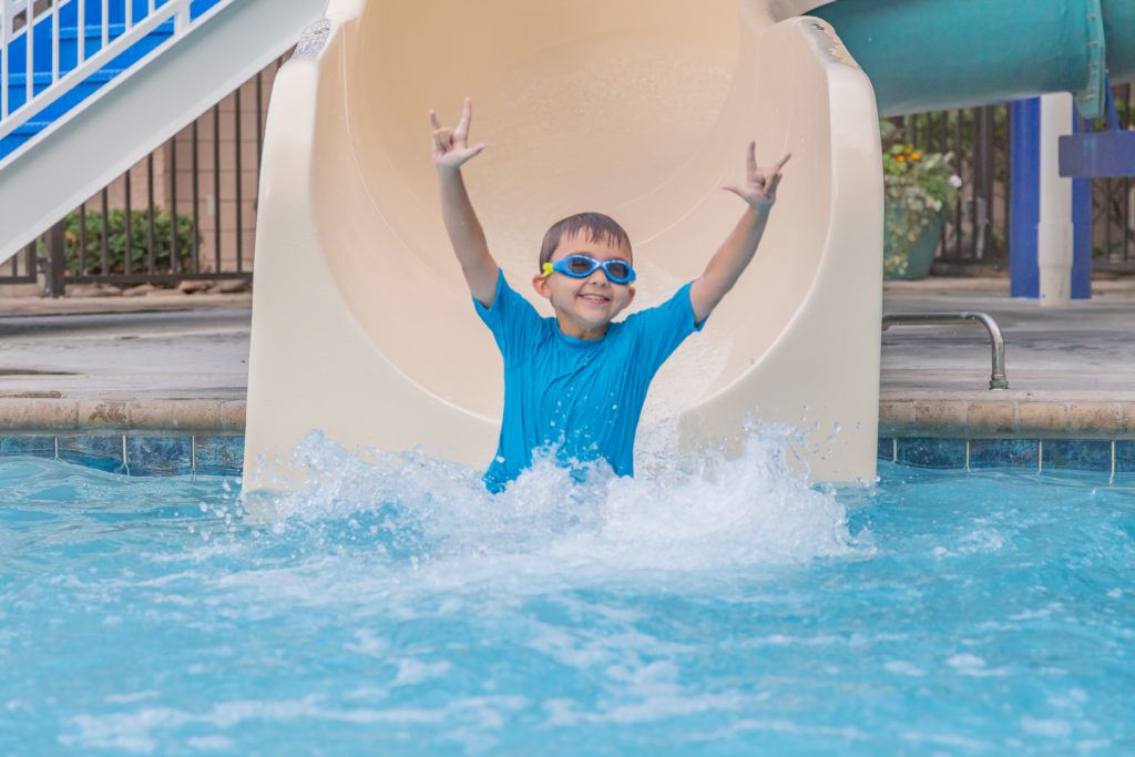 Pigeon Forge Hotels with Pools , Slides