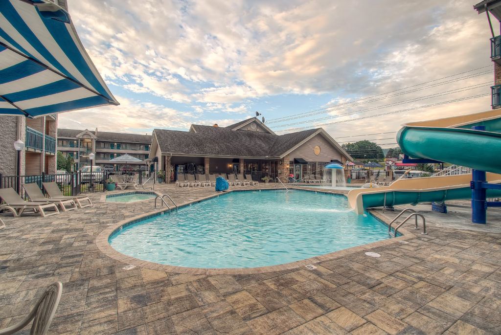 Outdoor Pools with mini water park Willow Brook Lodge Pigeon Forge
