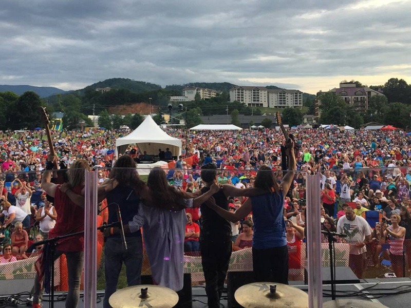 Pigeon Forge Patriot Festival close to Willow Brook Lodge