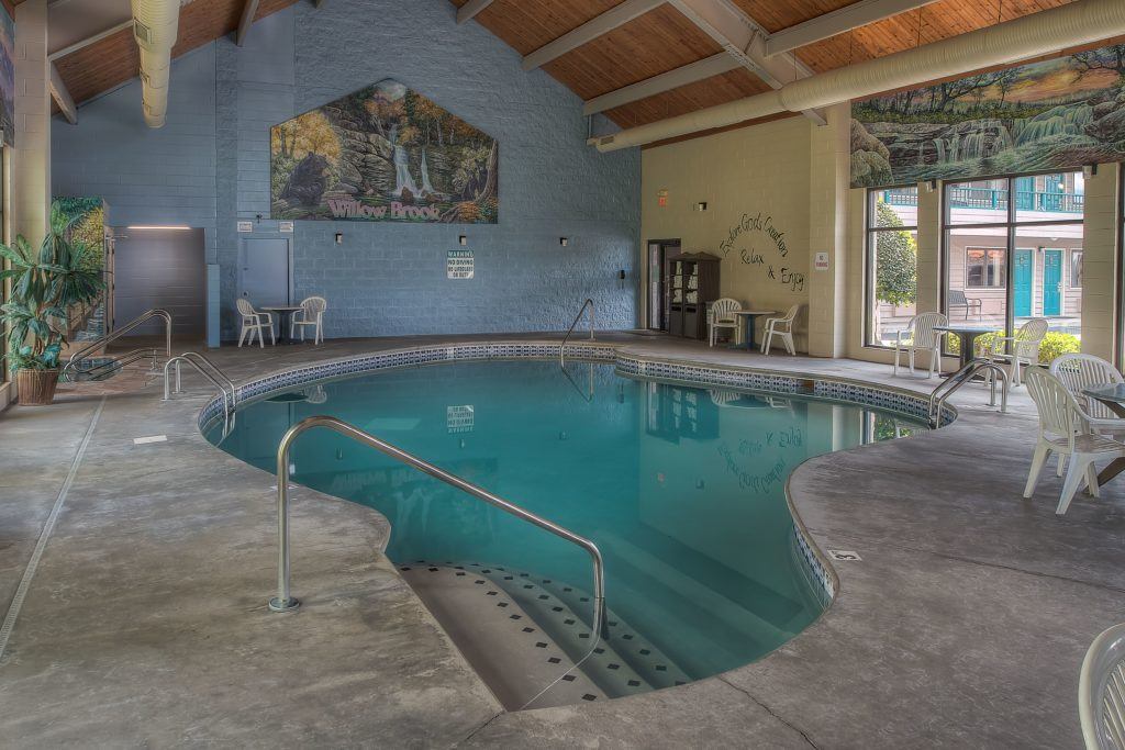 Pigeon Forge Hotel with Indoor Pool and spa