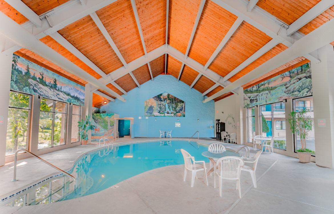 Willow Brook Lodge Indoor Pool