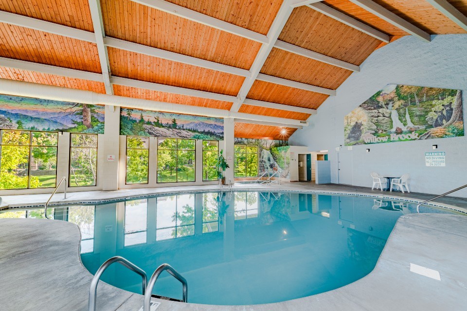 Willow Brook Lodge Indoor Pool with Spa