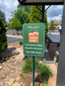 Start your Mount LeConte hike stress-free with pre-booked shuttle service from Pigeon Forge.